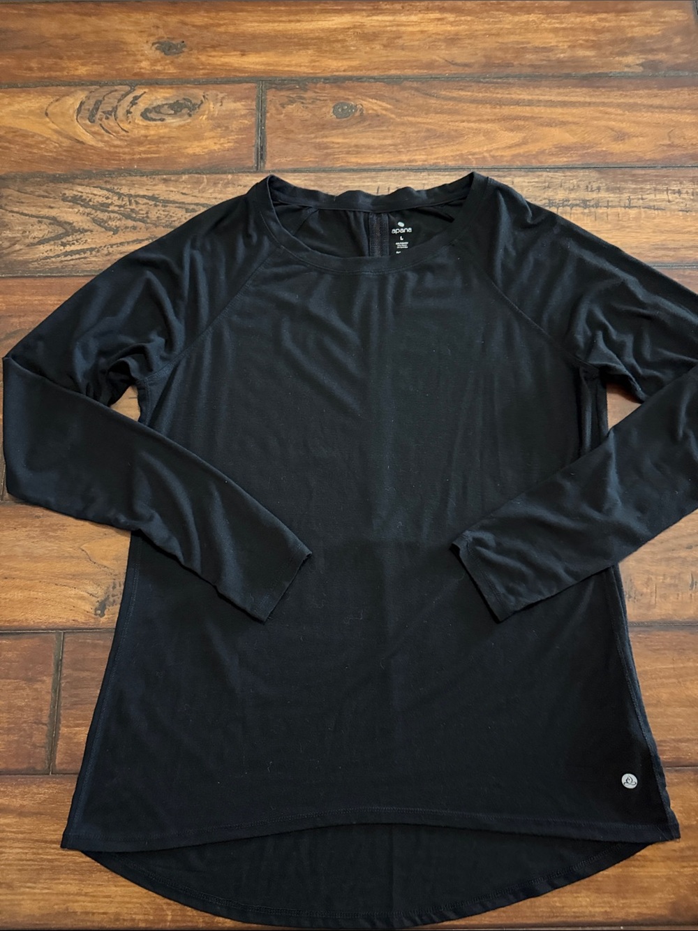 Apana Like New Black Long Sleeve Crew Neck Long Sleeve T